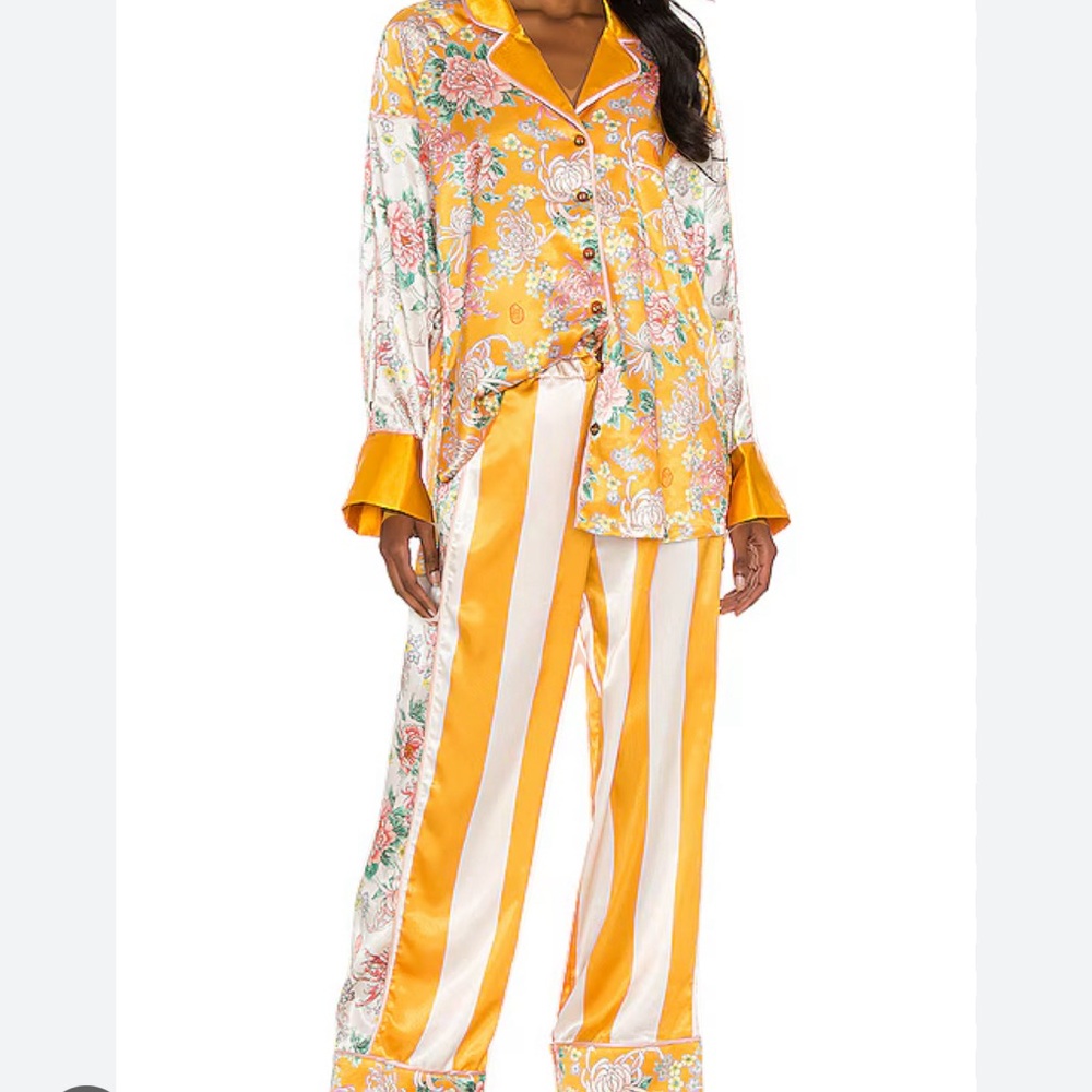 HAH sleepwear silk pajamas
